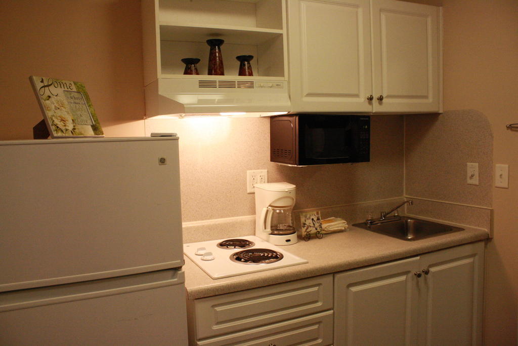 Intown Suites Extended Stay Select Hampton Va Номер фото